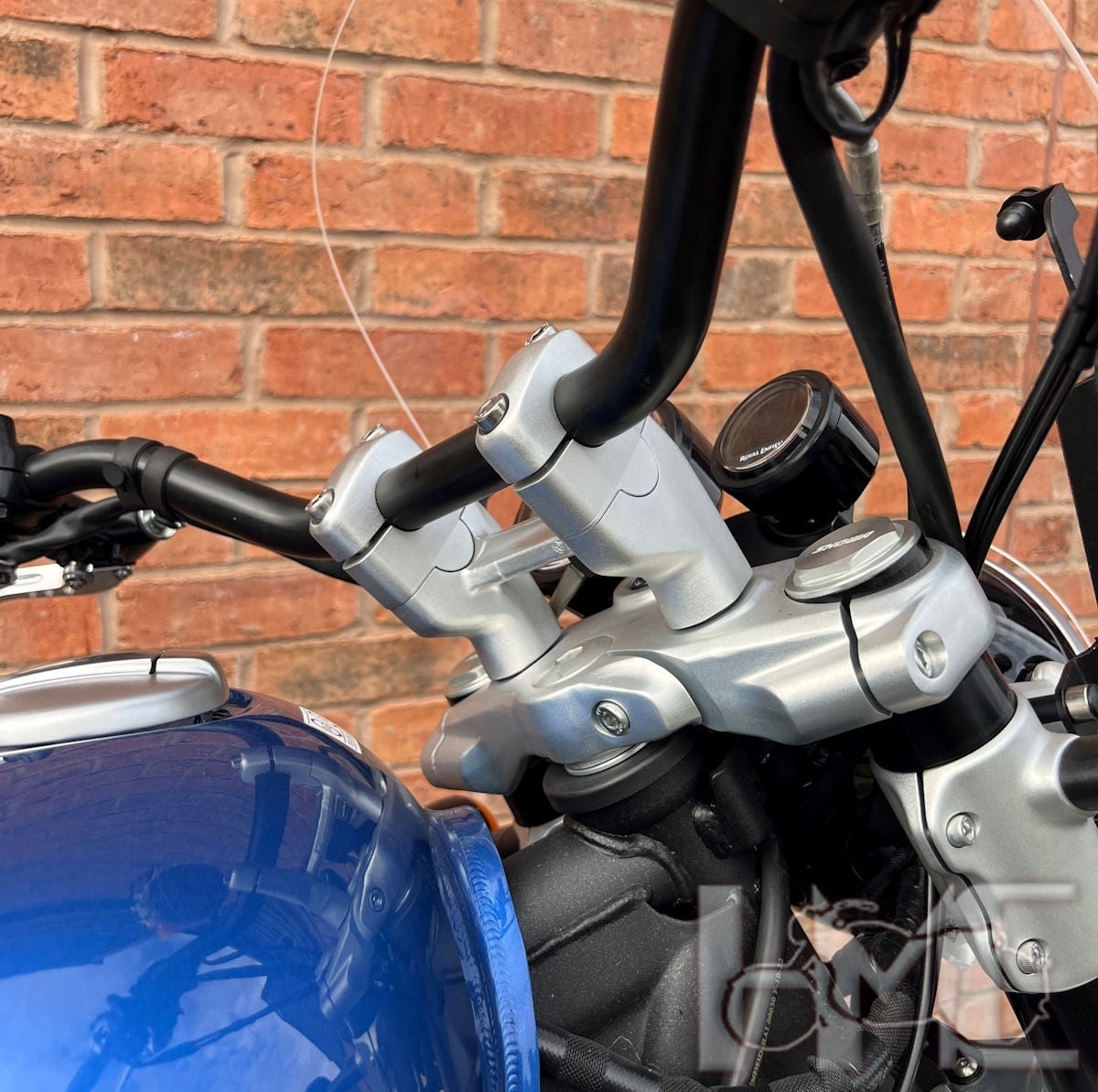 R650 Risers Handlebar Riser Set - 650 Super Meteor – Twisted Moto Royal Enfield Parts
