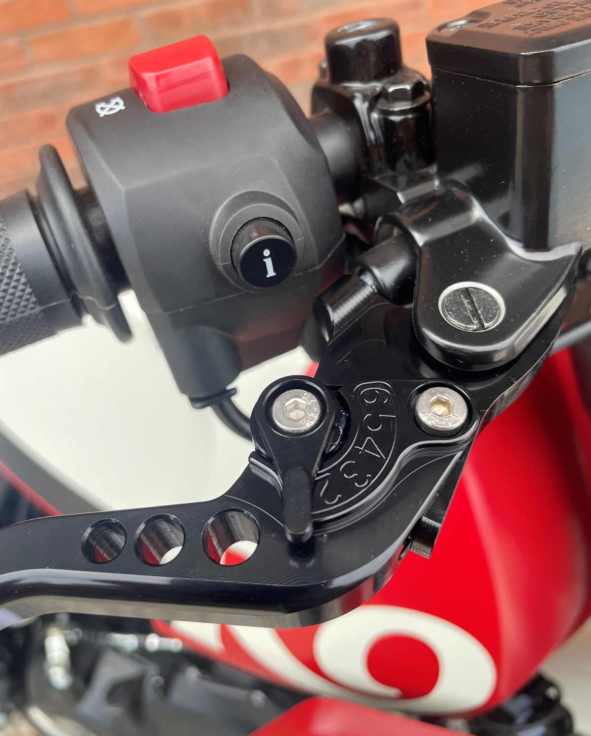 Adjustable Shorty Levers - Himalayan and Scram Euro 5